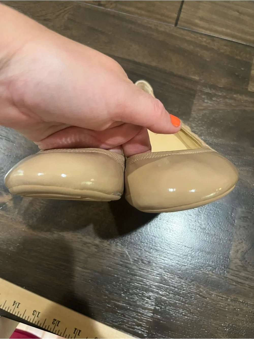 Cole Haan Beige Tan Cream Patent Leather Manhattan Ballet Flats 7B 7 B EUC